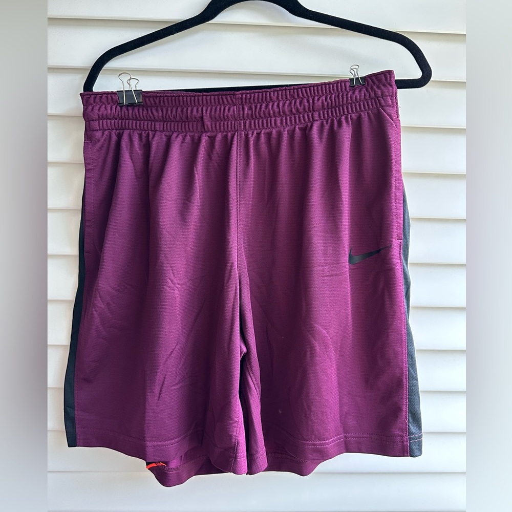 Nike Womens Dri-Fit athletic shorts with drawstring size XL